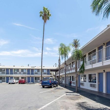 Motel 6 Bakersfield Exterior foto