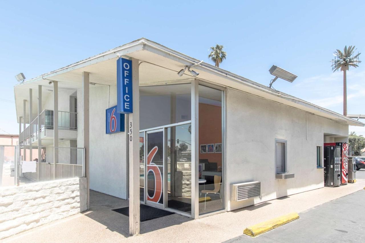 Motel 6 Bakersfield Exterior foto