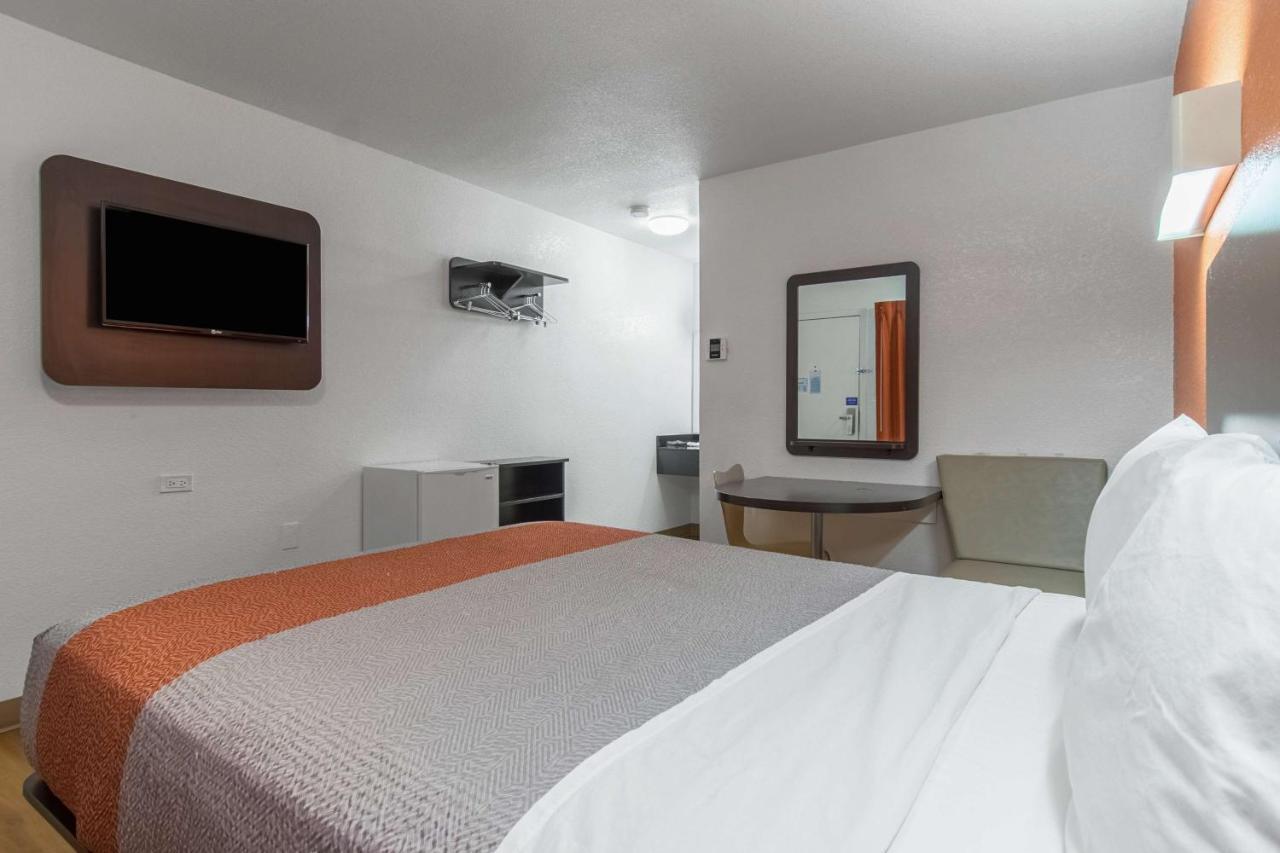 Motel 6 Bakersfield Exterior foto